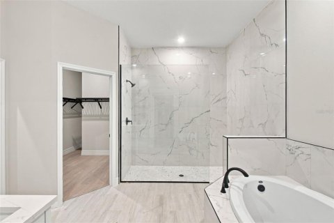 Casa en venta en Eustis, Florida, 4 dormitorios, 208.47 m2 № 2408675 - foto 17