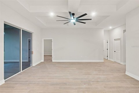 Casa en venta en Eustis, Florida, 4 dormitorios, 208.47 m2 № 2408675 - foto 4