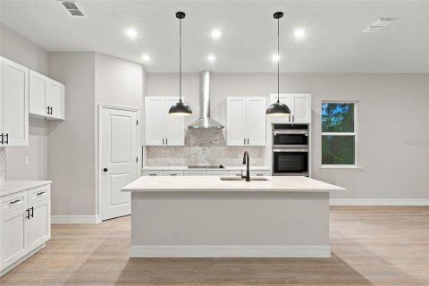Casa en venta en Eustis, Florida, 4 dormitorios, 208.47 m2 № 2408675 - foto 8