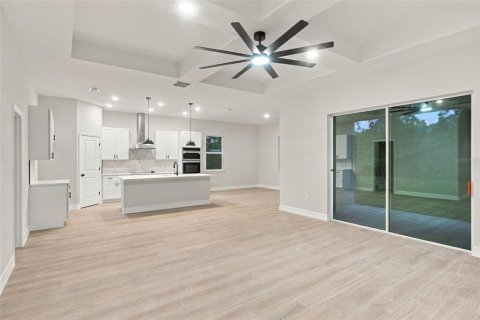 Casa en venta en Eustis, Florida, 4 dormitorios, 208.47 m2 № 2408675 - foto 3
