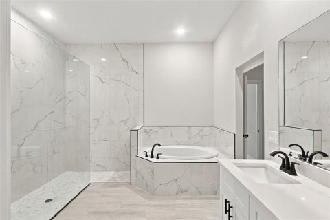 Casa en venta en Eustis, Florida, 4 dormitorios, 208.47 m2 № 2408675 - foto 15