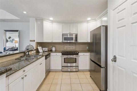 Condo in Kissimmee, Florida, 2 bedrooms  № 2230739 - photo 10