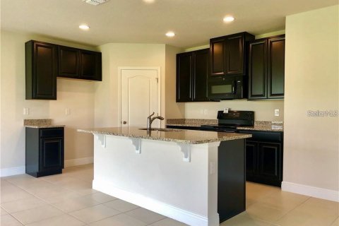 Casa en alquiler en Kissimmee, Florida, 3 dormitorios, 174.47 m2 № 1840388 - foto 2