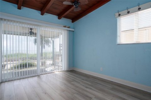 Casa en venta en Ormond Beach, Florida, 2 dormitorios, 91.42 m2 № 2387422 - foto 4