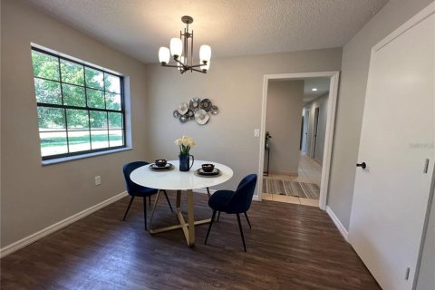 Casa en alquiler en Kissimmee, Florida, 3 dormitorios, 269.23 m2 № 1815134 - foto 4
