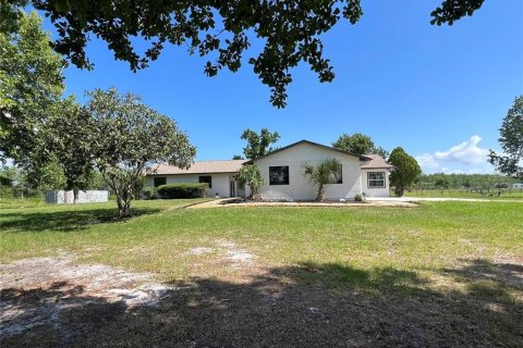 Casa en alquiler en Kissimmee, Florida, 3 dormitorios, 269.23 m2 № 1815134 - foto 1