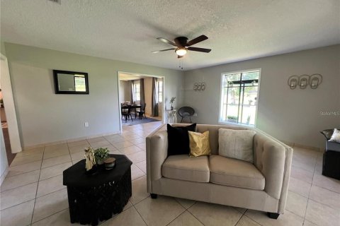 Casa en alquiler en Kissimmee, Florida, 3 dormitorios, 269.23 m2 № 1815134 - foto 6