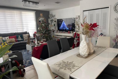 Villa ou maison à louer à Hialeah, Floride: 3 chambres, 126.44 m2 № 2169037 - photo 5