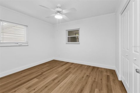Commercial property in Punta Gorda, Florida 4 bedrooms, 187.29 sq.m. № 1912720 - photo 29
