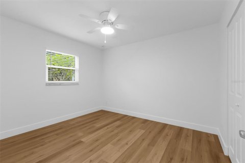 Commercial property in Punta Gorda, Florida 4 bedrooms, 187.29 sq.m. № 1912720 - photo 14