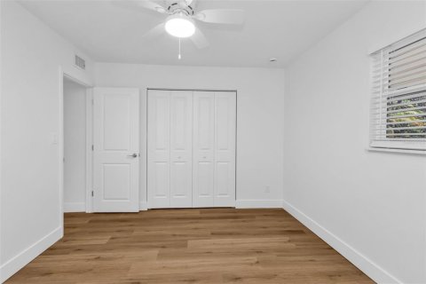 Commercial property in Punta Gorda, Florida 4 bedrooms, 187.29 sq.m. № 1912720 - photo 20