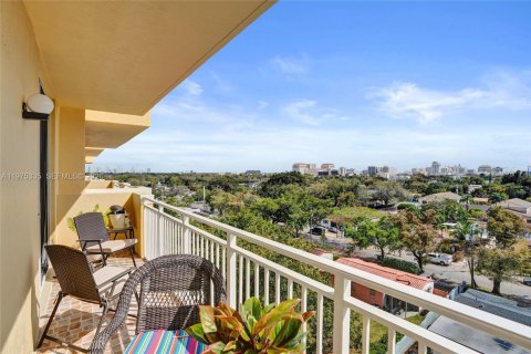 House in Miami, Florida 2 bedrooms, 85.47 sq.m. № 2042757 - photo 9