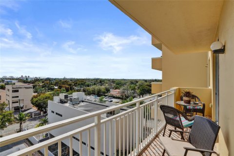 House in Miami, Florida 2 bedrooms, 85.47 sq.m. № 2042757 - photo 8