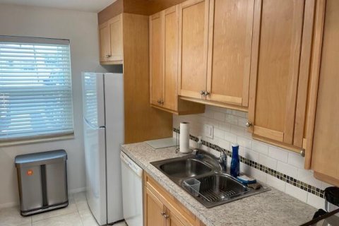 Appartement à louer à West Palm Beach, Floride: 2 chambres, 79.34 m2 № 2357131 - photo 7