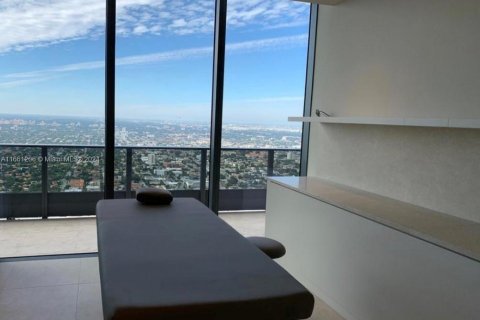 Condo in Miami, Florida, 1 bedroom  № 2036833 - photo 29