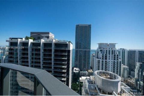 Condo in Miami, Florida, 1 bedroom  № 2036833 - photo 17