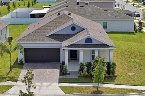 Villa ou maison à louer à Kissimmee, Floride: 3 chambres, 164.9 m2 № 2430380 - photo 2