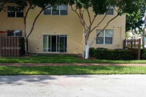 Снять в аренду кондоминиум в Хомстед, Флорида 3 спальни, 98.66м2, № 2050832 - фото 8