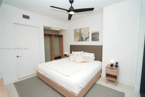 Condo in Miami, Florida, 1 bedroom  № 2041666 - photo 25