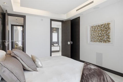 Купить кондоминиум в Санни-Айлс-Бич, Флорида 3 спальни, 216.18м2, № 1969356 - фото 20