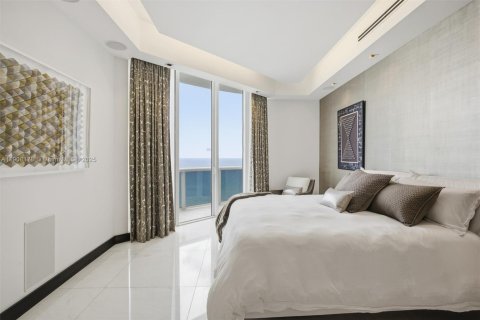 Купить кондоминиум в Санни-Айлс-Бич, Флорида 3 спальни, 216.18м2, № 1969356 - фото 18