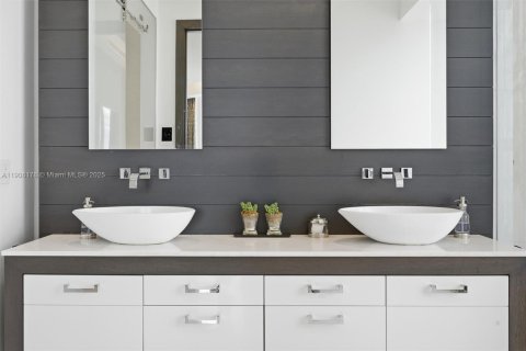 Купить кондоминиум в Санни-Айлс-Бич, Флорида 3 спальни, 216.18м2, № 1969356 - фото 23