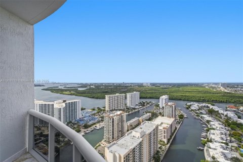 Купить кондоминиум в Санни-Айлс-Бич, Флорида 3 спальни, 216.18м2, № 1969356 - фото 30