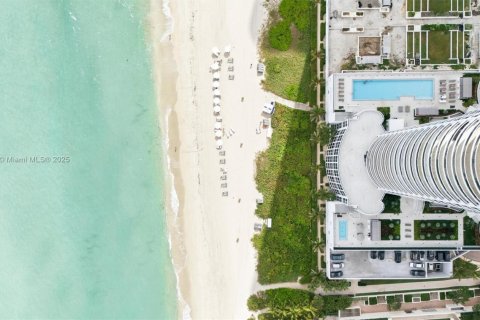 Купить кондоминиум в Санни-Айлс-Бич, Флорида 3 спальни, 216.18м2, № 1969356 - фото 4