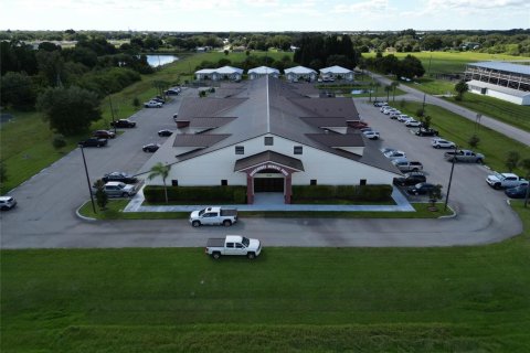 Propiedad comercial en venta en Okeechobee, Florida № 2248481 - foto 4
