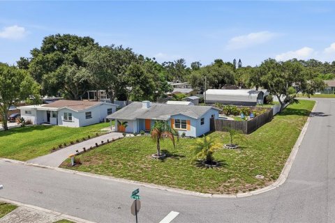 Villa ou maison à Saint Petersburg, Floride 2 chambres, 87.51 m2 № 2272896