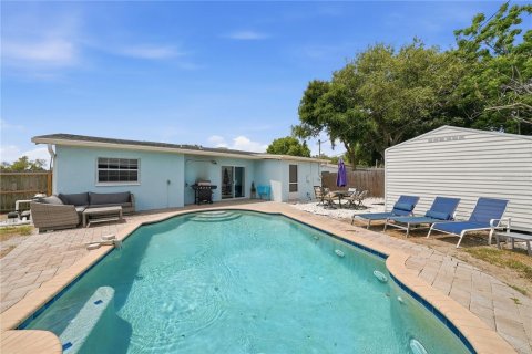Casa en venta en Saint Petersburg, Florida, 2 dormitorios, 87.51 m2 № 2272896 - foto 2