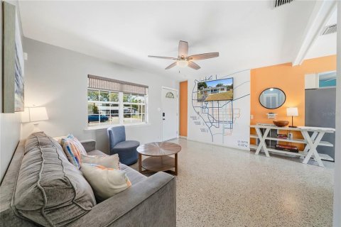 Casa en venta en Saint Petersburg, Florida, 2 dormitorios, 87.51 m2 № 2272896 - foto 4