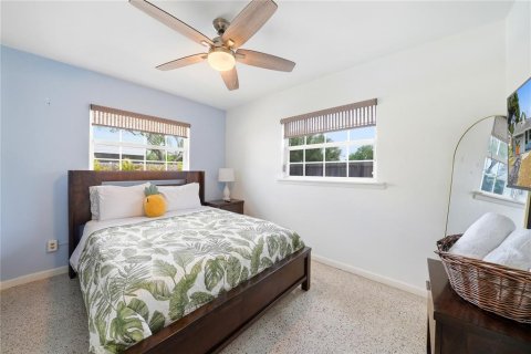 Casa en venta en Saint Petersburg, Florida, 2 dormitorios, 87.51 m2 № 2272896 - foto 15