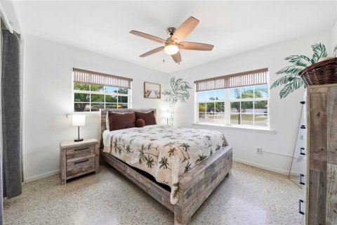 Casa en venta en Saint Petersburg, Florida, 2 dormitorios, 87.51 m2 № 2272896 - foto 13