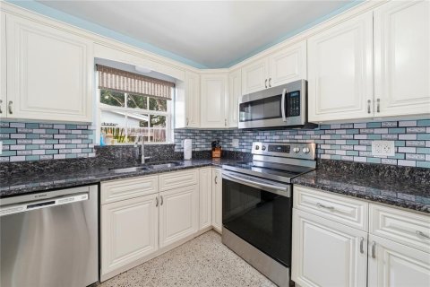Casa en venta en Saint Petersburg, Florida, 2 dormitorios, 87.51 m2 № 2272896 - foto 12