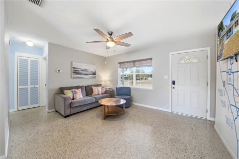 Casa en venta en Saint Petersburg, Florida, 2 dormitorios, 87.51 m2 № 2272896 - foto 24