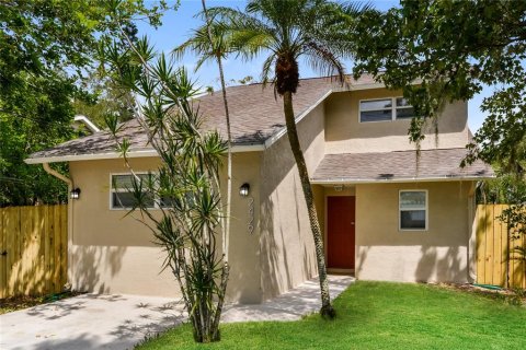 Casa en alquiler en Sarasota, Florida, 3 dormitorios, 129.32 m2 № 1823236 - foto 1