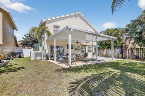 House in Pembroke Pines, Florida 4 bedrooms, 196.67 sq.m. № 2022237 - photo 30