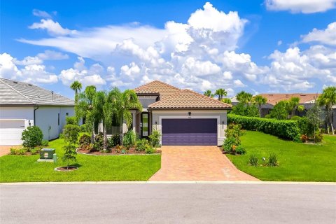 Casa en venta en Lakewood Ranch, Florida, 3 dormitorios, 193.61 m2 № 1835938 - foto 2