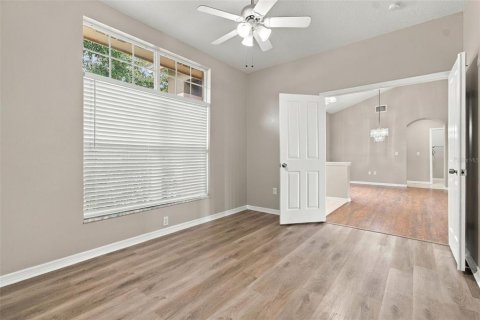 Villa ou maison à vendre à Wesley Chapel, Floride: 4 chambres, 186.27 m2 № 2400463 - photo 5