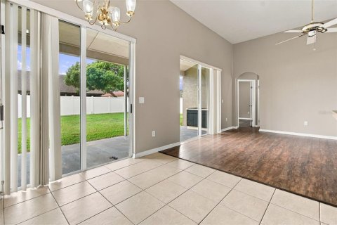 Villa ou maison à vendre à Wesley Chapel, Floride: 4 chambres, 186.27 m2 № 2400463 - photo 22