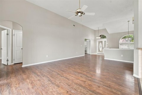 Villa ou maison à vendre à Wesley Chapel, Floride: 4 chambres, 186.27 m2 № 2400463 - photo 10