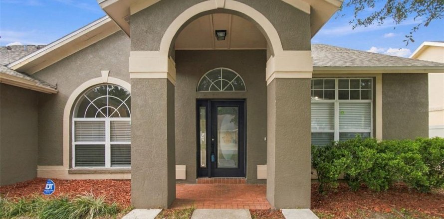 Villa ou maison à Wesley Chapel, Floride 4 chambres, 186.27 m2 № 2400463