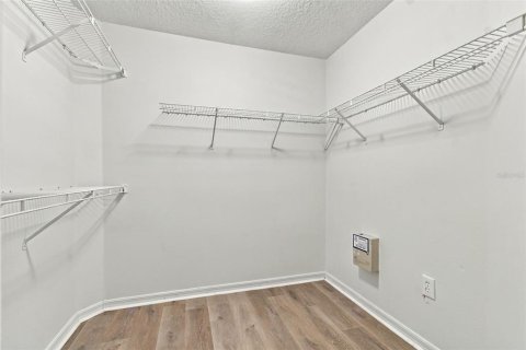 Villa ou maison à vendre à Wesley Chapel, Floride: 4 chambres, 186.27 m2 № 2400463 - photo 28