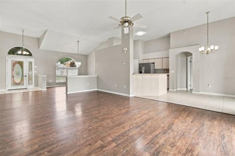 Villa ou maison à vendre à Wesley Chapel, Floride: 4 chambres, 186.27 m2 № 2400463 - photo 11