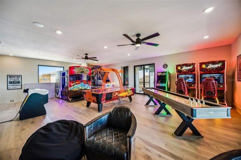 Casa en venta en Four Corners, Florida, 10 dormitorios, 958.01 m2 № 2145325 - foto 25