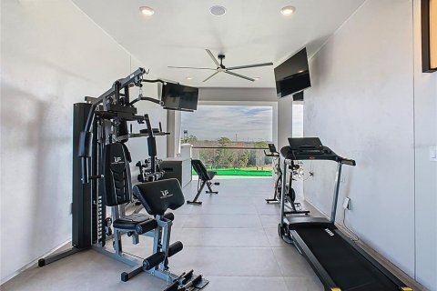 Casa en venta en Four Corners, Florida, 10 dormitorios, 958.01 m2 № 2145325 - foto 19