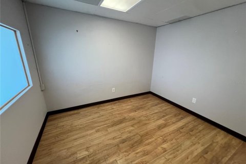 Immobilier commercial à louer à Palm Harbor, Floride: 4705.22 m2 № 1744241 - photo 26