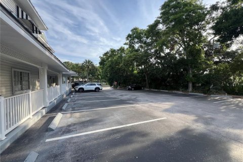 Immobilier commercial à louer à Palm Harbor, Floride: 4705.22 m2 № 1744241 - photo 12