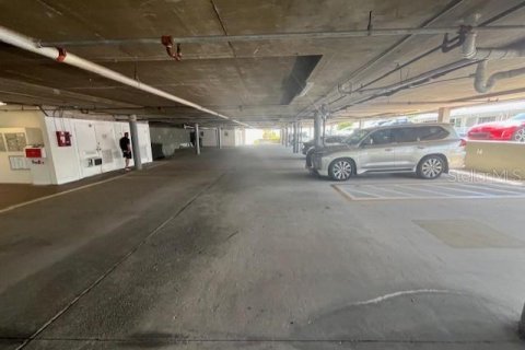 Immobilier commercial à louer à Palm Harbor, Floride: 4705.22 m2 № 1744241 - photo 14